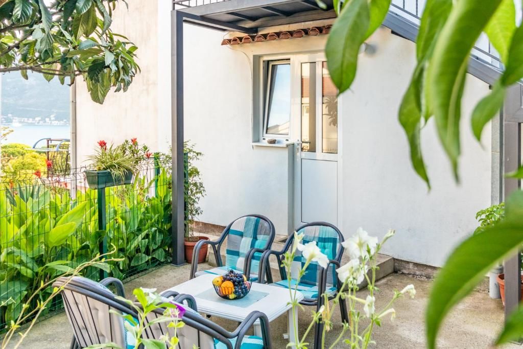 Апартаменты Apartman Djakovic Херцег-Нови